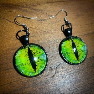 FREE WHEN BUNDLED Cat Eyeball Earrings